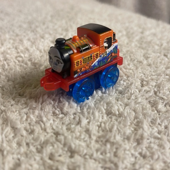 Thomas & Friends MINI’S - Picture 7 of 9
